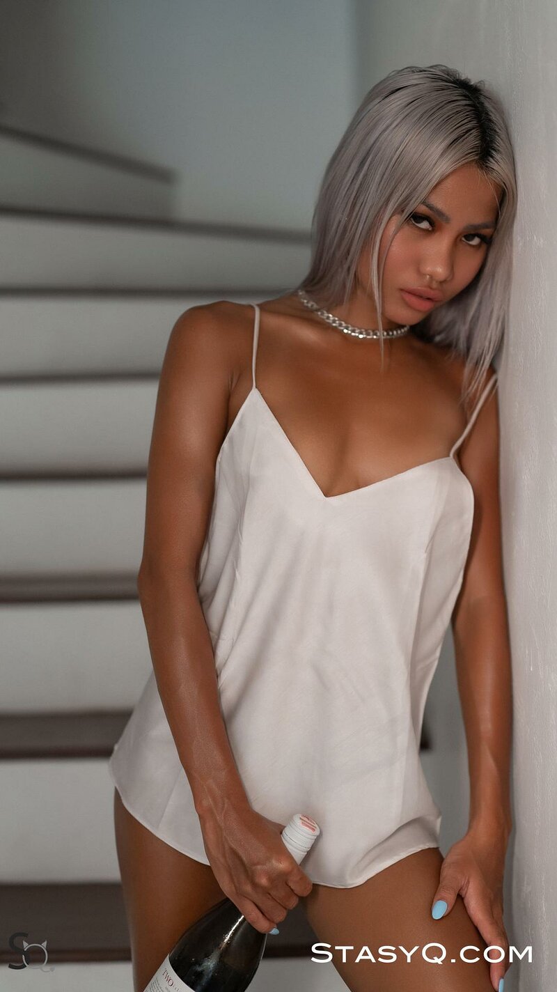 Нелли, 22 года, 5 размер груди